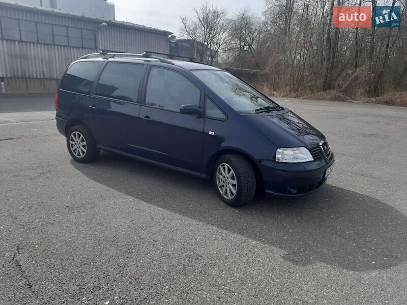 Мінівен SEAT Alhambra 2009 в Києві