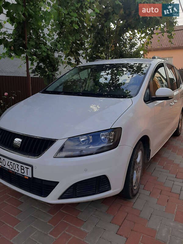 Минивэн SEAT Alhambra 2011 в Тячеве