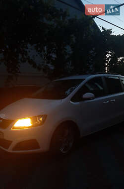 Минивэн SEAT Alhambra 2011 в 