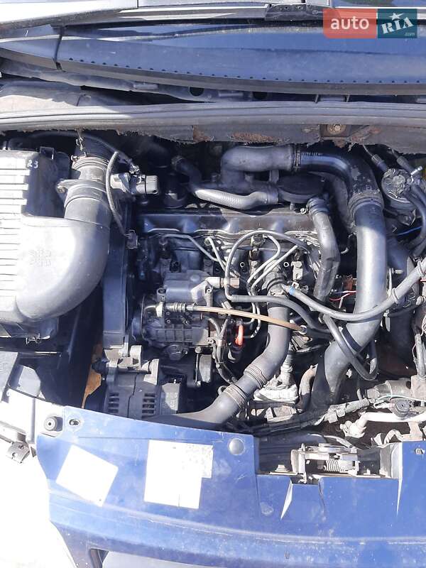 Мінівен SEAT Alhambra 2000 в Івано-Франківську