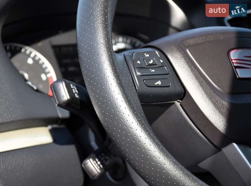 Минивэн SEAT Alhambra 2014 в Дрогобыче