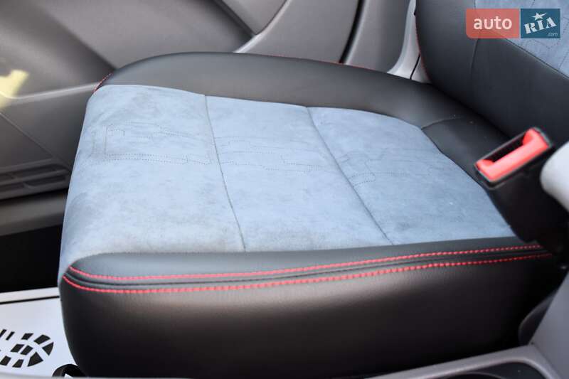 Минивэн SEAT Alhambra 2014 в Дрогобыче