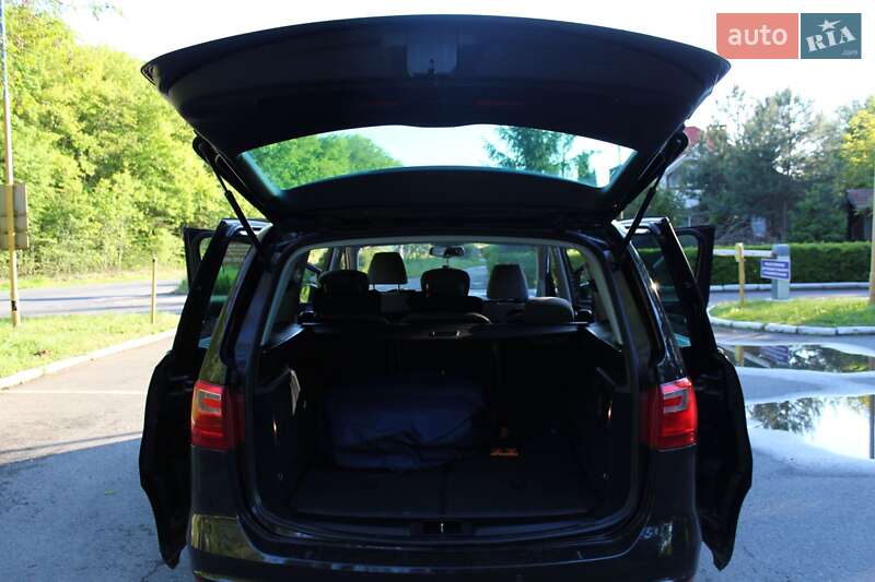 Минивэн SEAT Alhambra 2011 в Ужгороде