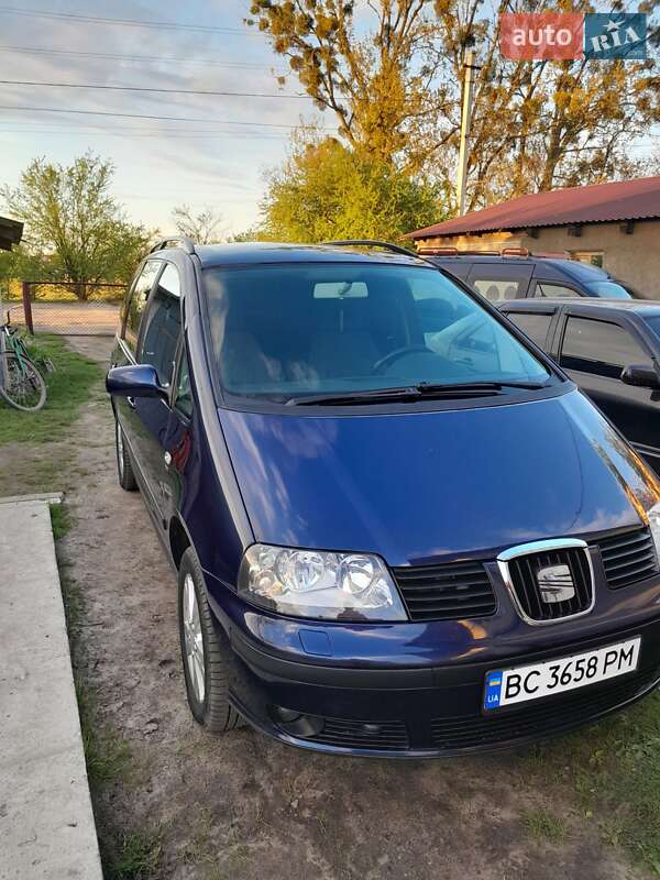 Минивэн SEAT Alhambra 2009 в 