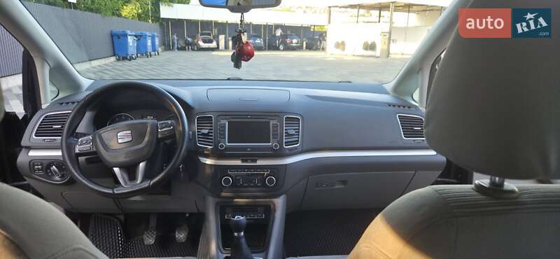 Минивэн SEAT Alhambra 2011 в Ужгороде