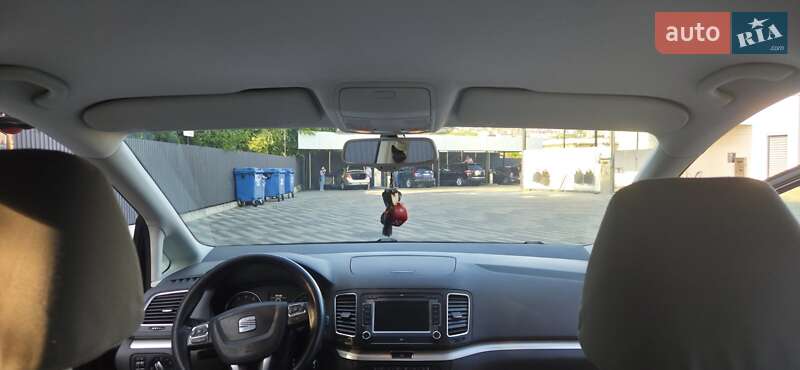 Минивэн SEAT Alhambra 2011 в Ужгороде
