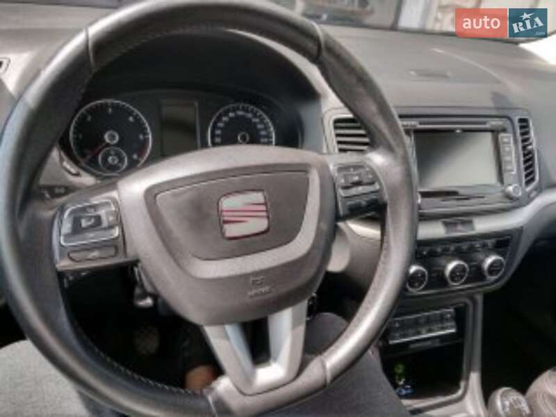 Минивэн SEAT Alhambra 2015 в Ровно