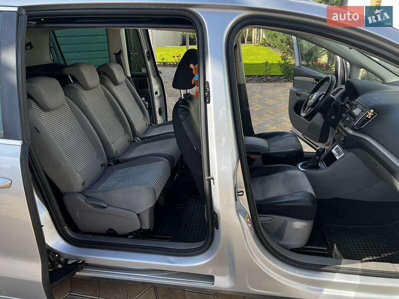 Минивэн SEAT Alhambra 2011 в Краматорске