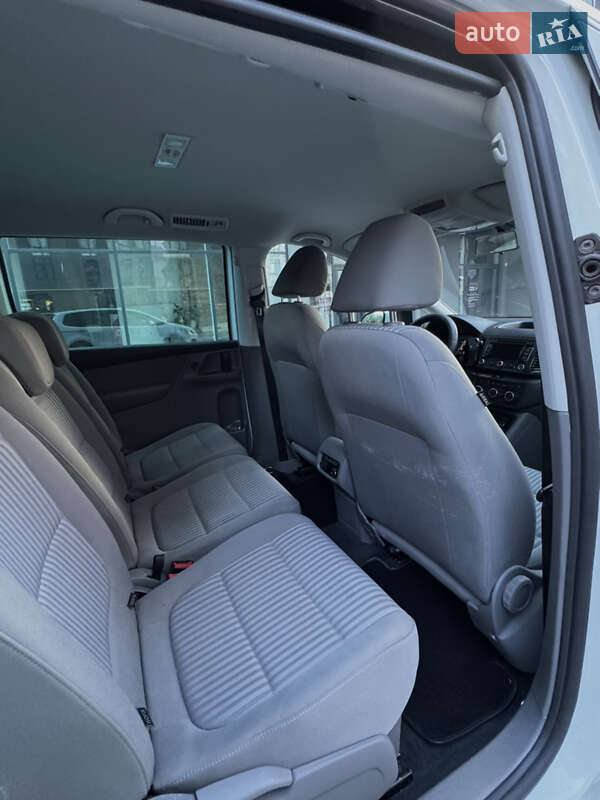 Минивэн SEAT Alhambra 2014 в Млинове