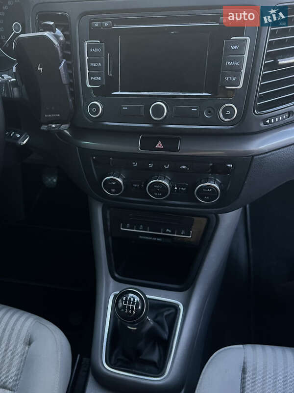 Минивэн SEAT Alhambra 2014 в Млинове