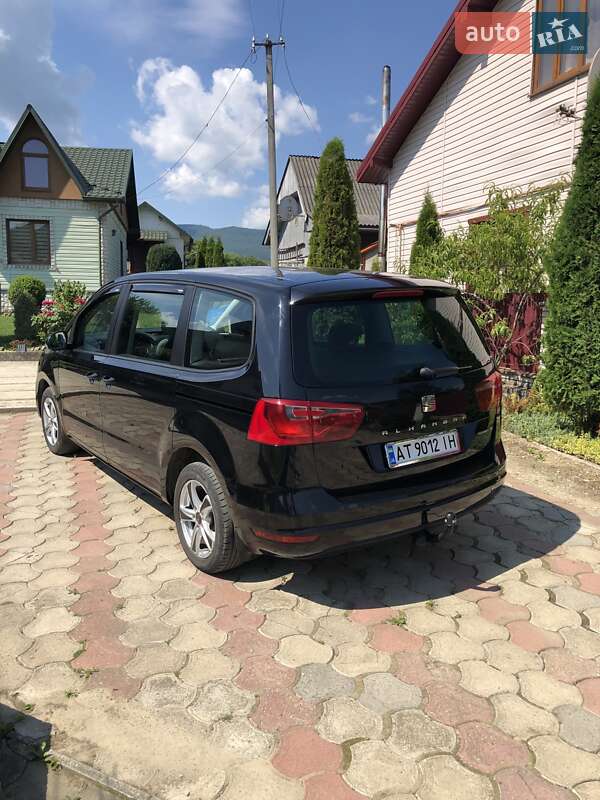 Мінівен SEAT Alhambra 2010 в Долині