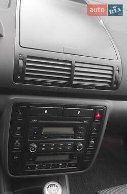 Мінівен SEAT Alhambra 2009 в 