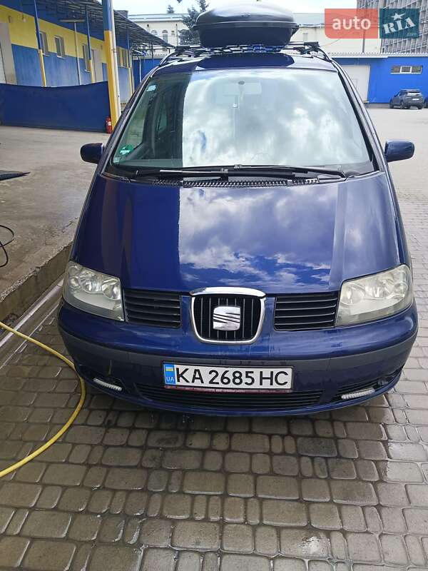 Мінівен SEAT Alhambra 2003 в Києві