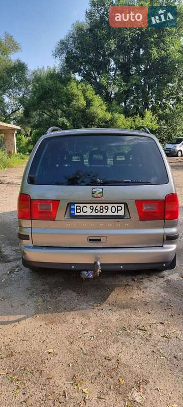 Минивэн SEAT Alhambra 2007 в Городке