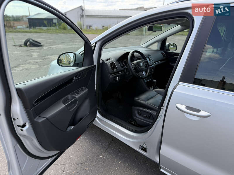 Минивэн SEAT Alhambra 2011 в Луцке