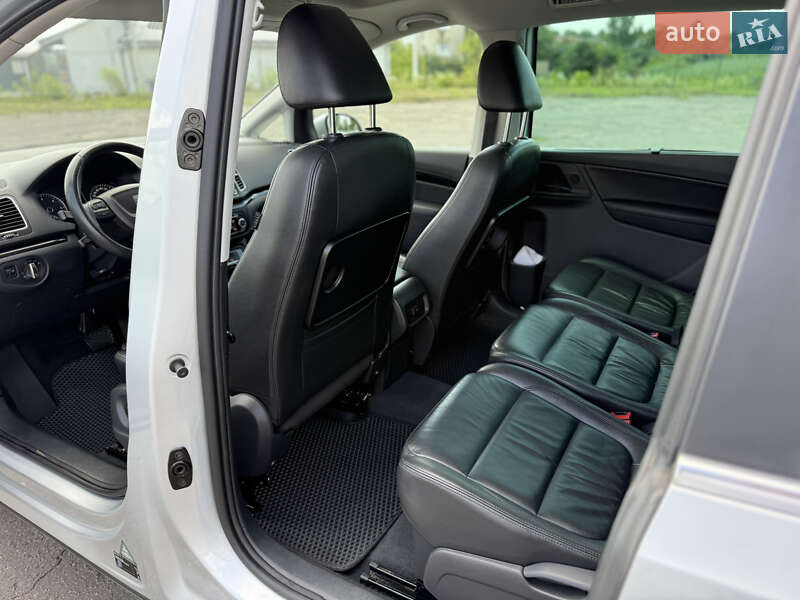 Минивэн SEAT Alhambra 2011 в Луцке