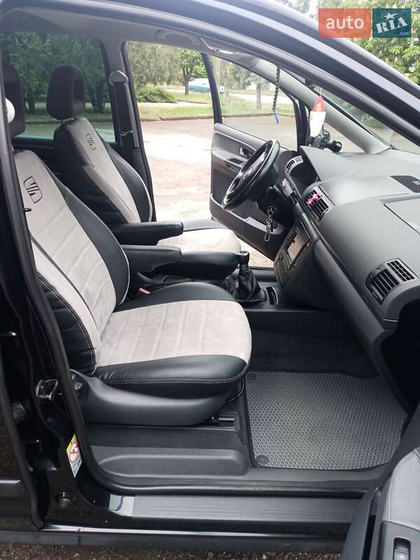 Минивэн SEAT Alhambra 2007 в Вознесенске