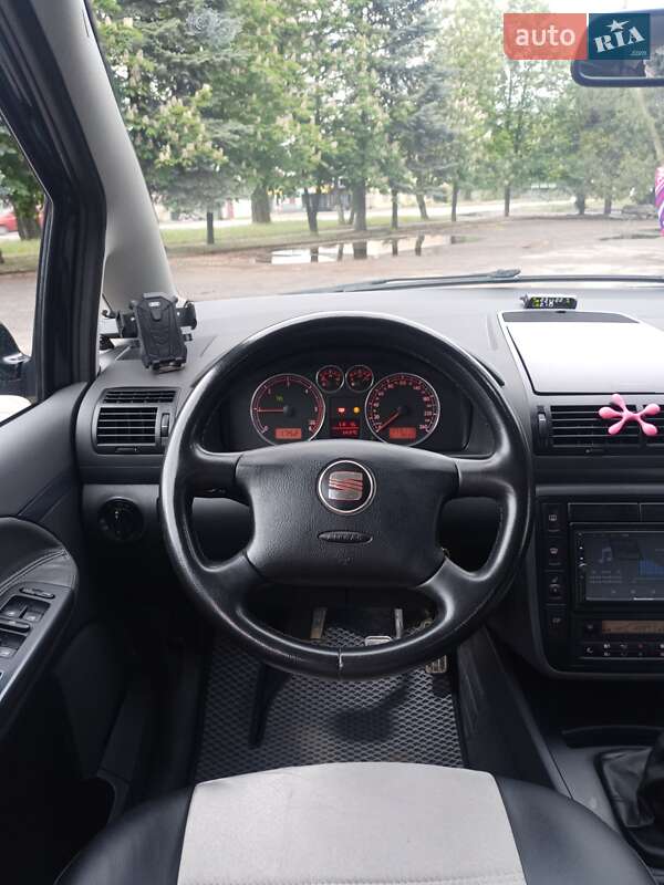 Минивэн SEAT Alhambra 2007 в Вознесенске