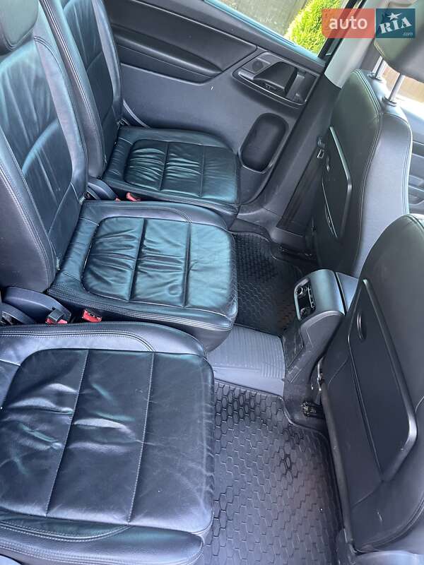 Минивэн SEAT Alhambra 2012 в Черновцах