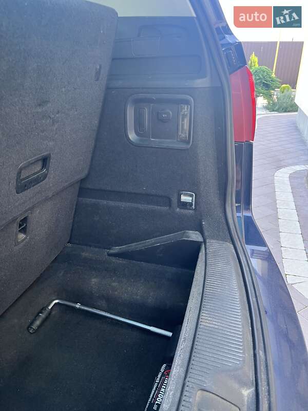 Минивэн SEAT Alhambra 2012 в Черновцах