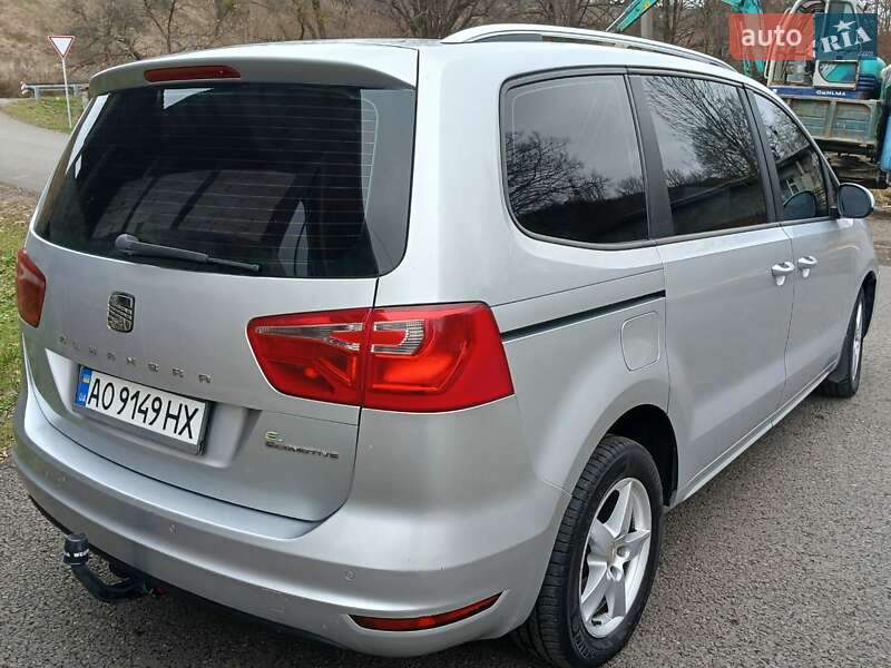 Минивэн SEAT Alhambra 2010 в Нижних Воротах