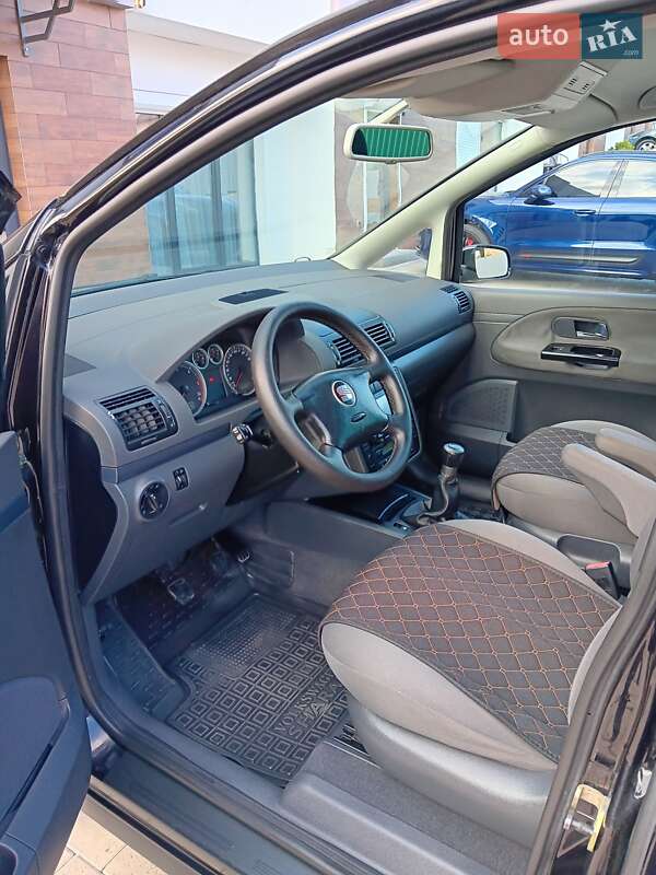 Минивэн SEAT Alhambra 2006 в Черновцах
