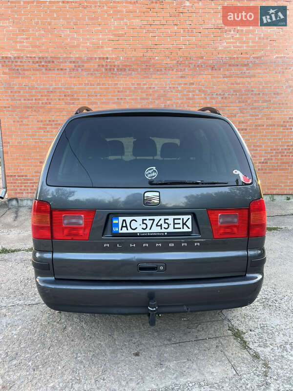Минивэн SEAT Alhambra 2008 в Самборе
