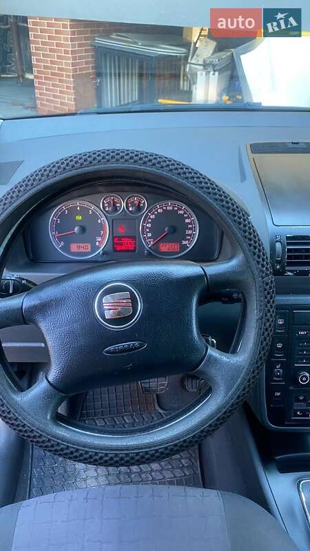 Минивэн SEAT Alhambra 2007 в Черновцах