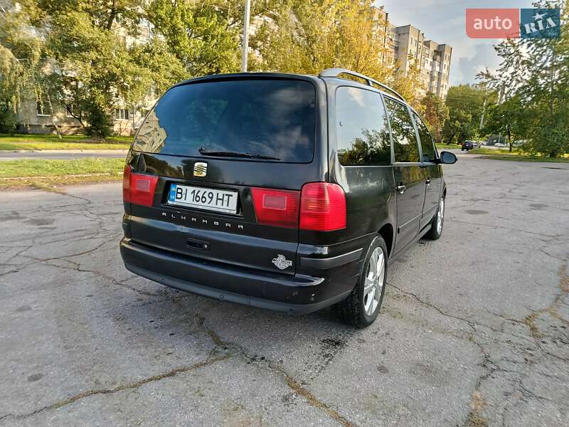 Минивэн SEAT Alhambra 2010 в Кременчуге