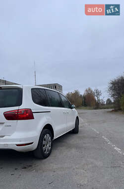Минивэн SEAT Alhambra 2011 в 