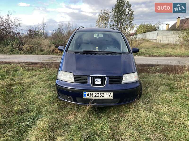 Минивэн SEAT Alhambra 2001 в Житомире