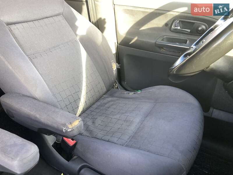 Минивэн SEAT Alhambra 2001 в Житомире