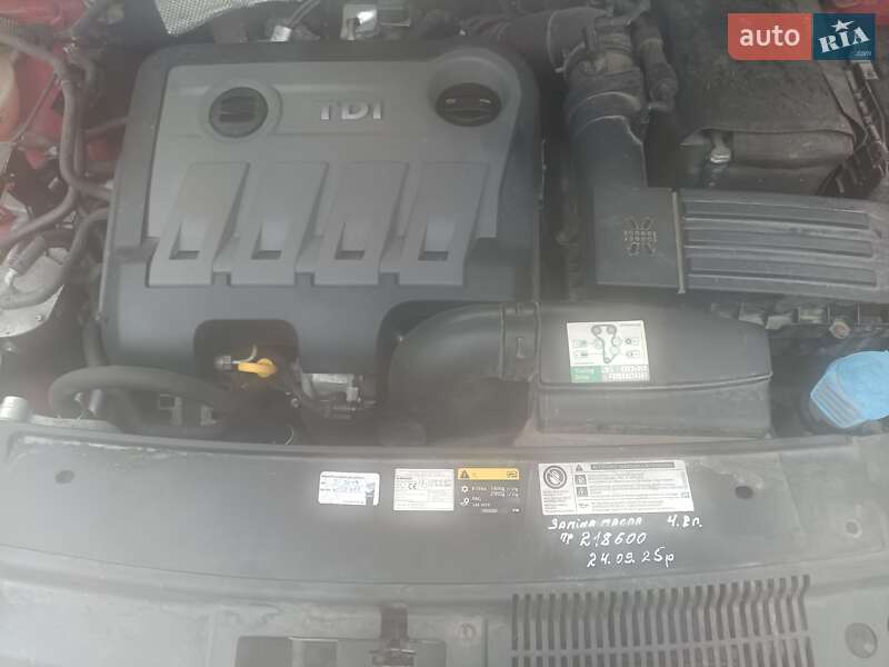 Мінівен SEAT Alhambra 2013 в Камені-Каширському