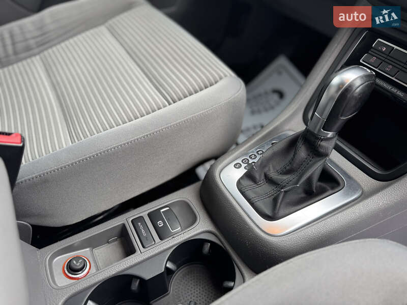 Мінівен SEAT Alhambra 2011 в Сарнах