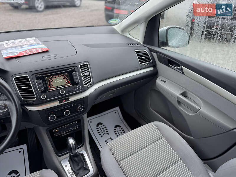 Мінівен SEAT Alhambra 2011 в Сарнах