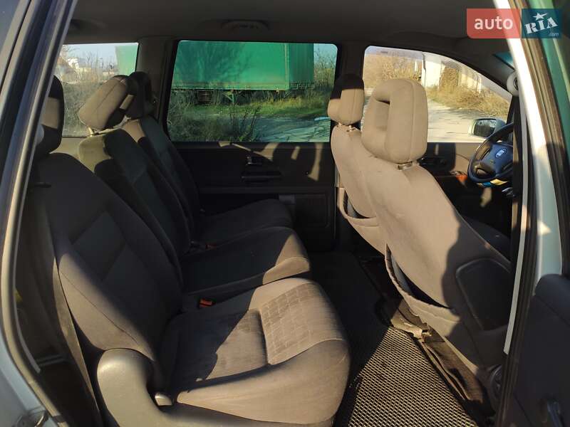 Мінівен SEAT Alhambra 2001 в Дніпрі