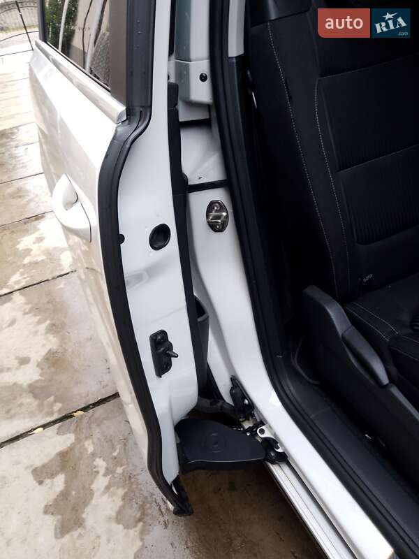 Мінівен SEAT Alhambra 2014 в Виноградові