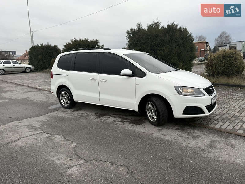 Минивэн SEAT Alhambra 2011 в Тячеве