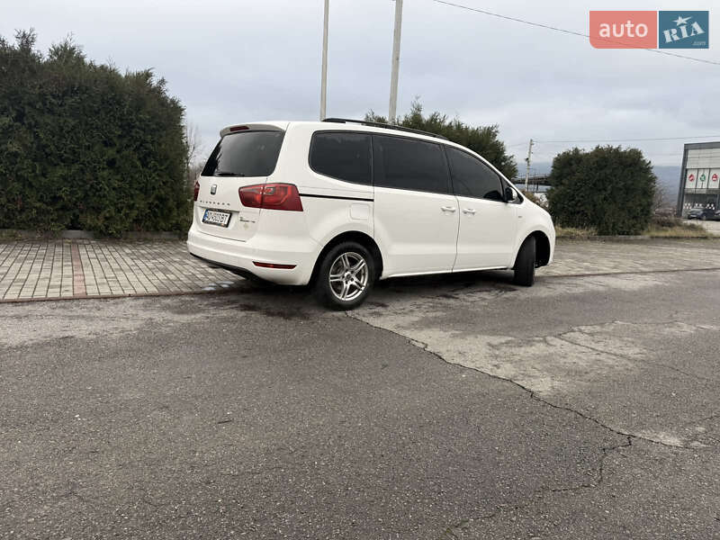 Минивэн SEAT Alhambra 2011 в Тячеве