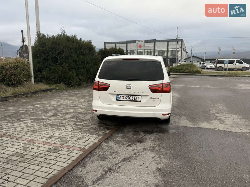 Минивэн SEAT Alhambra 2011 в Тячеве