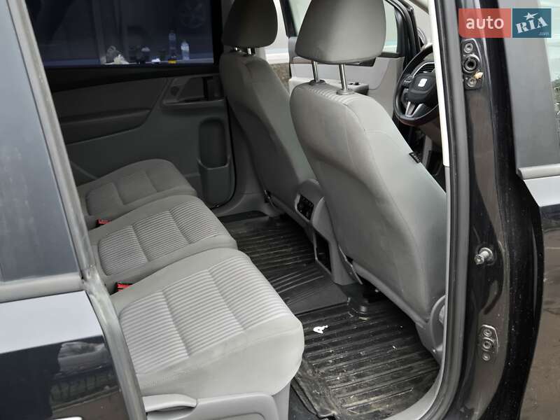 Минивэн SEAT Alhambra 2012 в Киеве