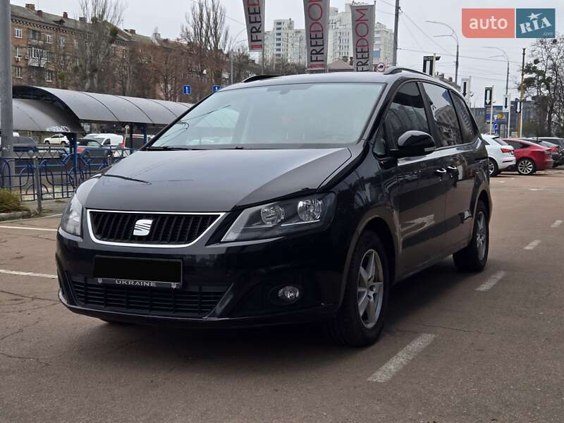 Минивэн SEAT Alhambra 2012 в Киеве
