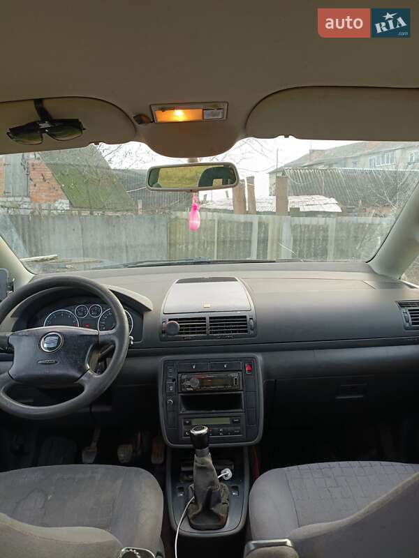 Минивэн SEAT Alhambra 2002 в Богодухове