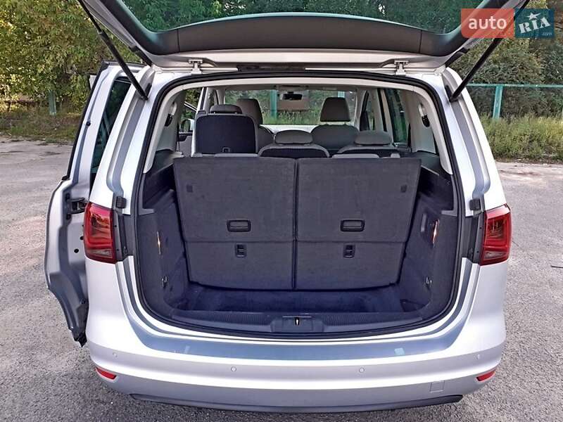 Минивэн SEAT Alhambra 2016 в Киеве