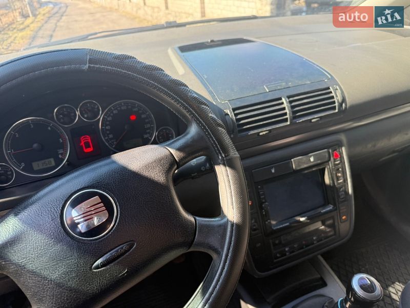 Минивэн SEAT Alhambra 2008 в Кременчуге