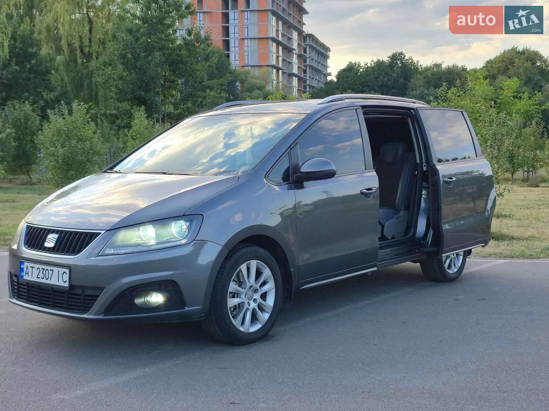 2011 SEAT Alhambra - мініатюра 76