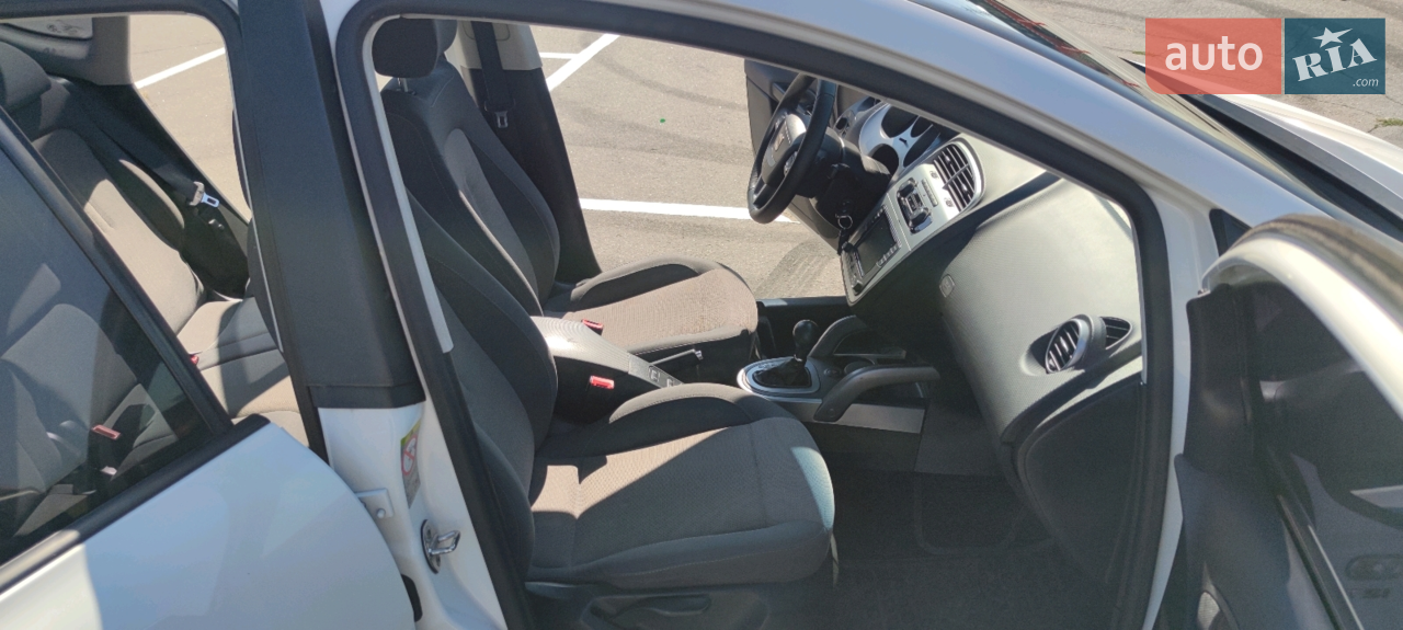 2010 SEAT Altea - мініатюра 12