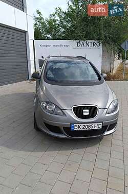 Минивэн SEAT Altea XL 2008 в Сарнах