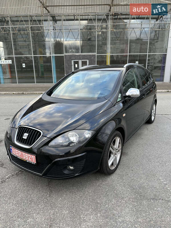 Минивэн SEAT Altea XL 2010 в 