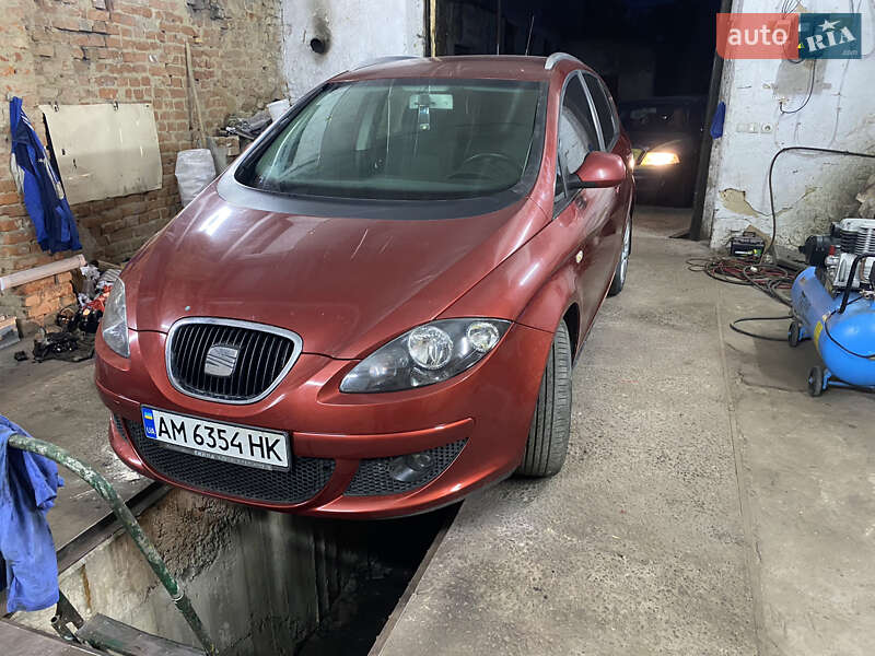 Минивэн SEAT Altea XL 2007 в Радомышле фото 6 Минивэн SEAT Altea XL 2007 в Радомышле